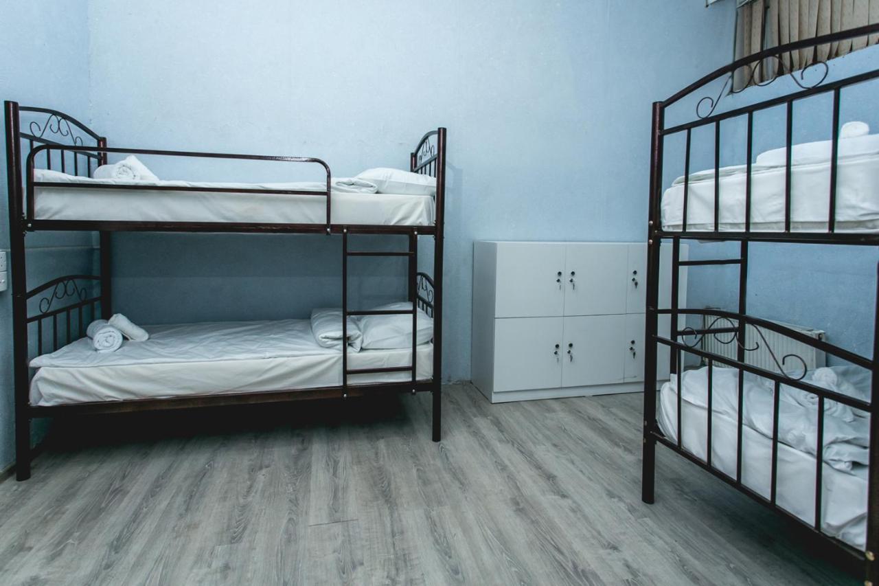 Sherlock Holmes Hostel Baku Extérieur photo